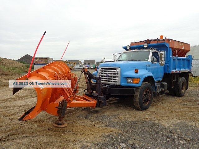 1997 Ford F800 Dump Truck With Plow And Spreader Dump Trucks photo
