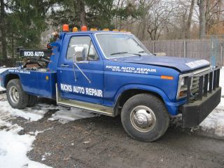 1986 Ford F450 photo