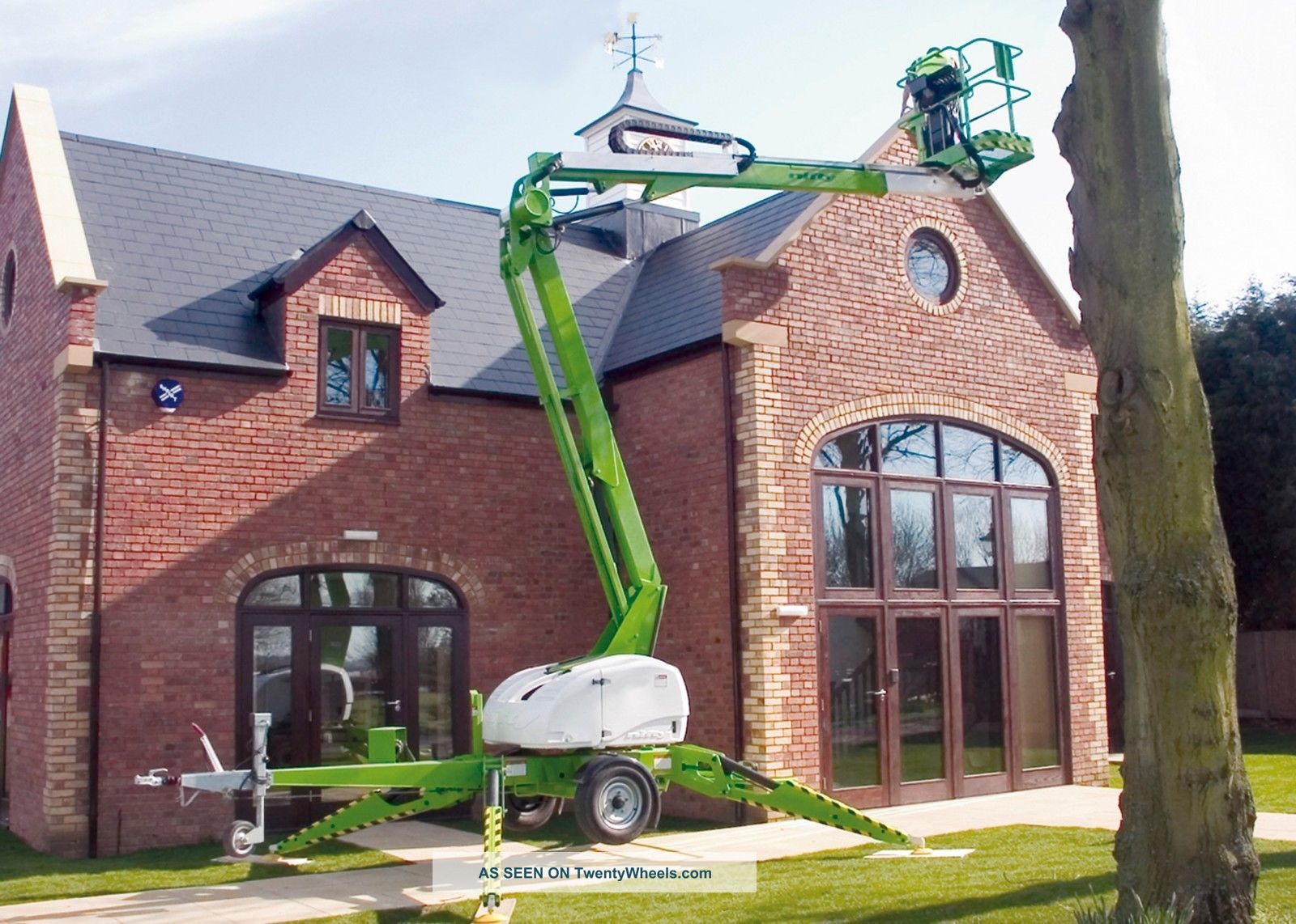 2014 Nifty - Lift Tm42t Includes 1 Year Scissor & Boom Lifts photo