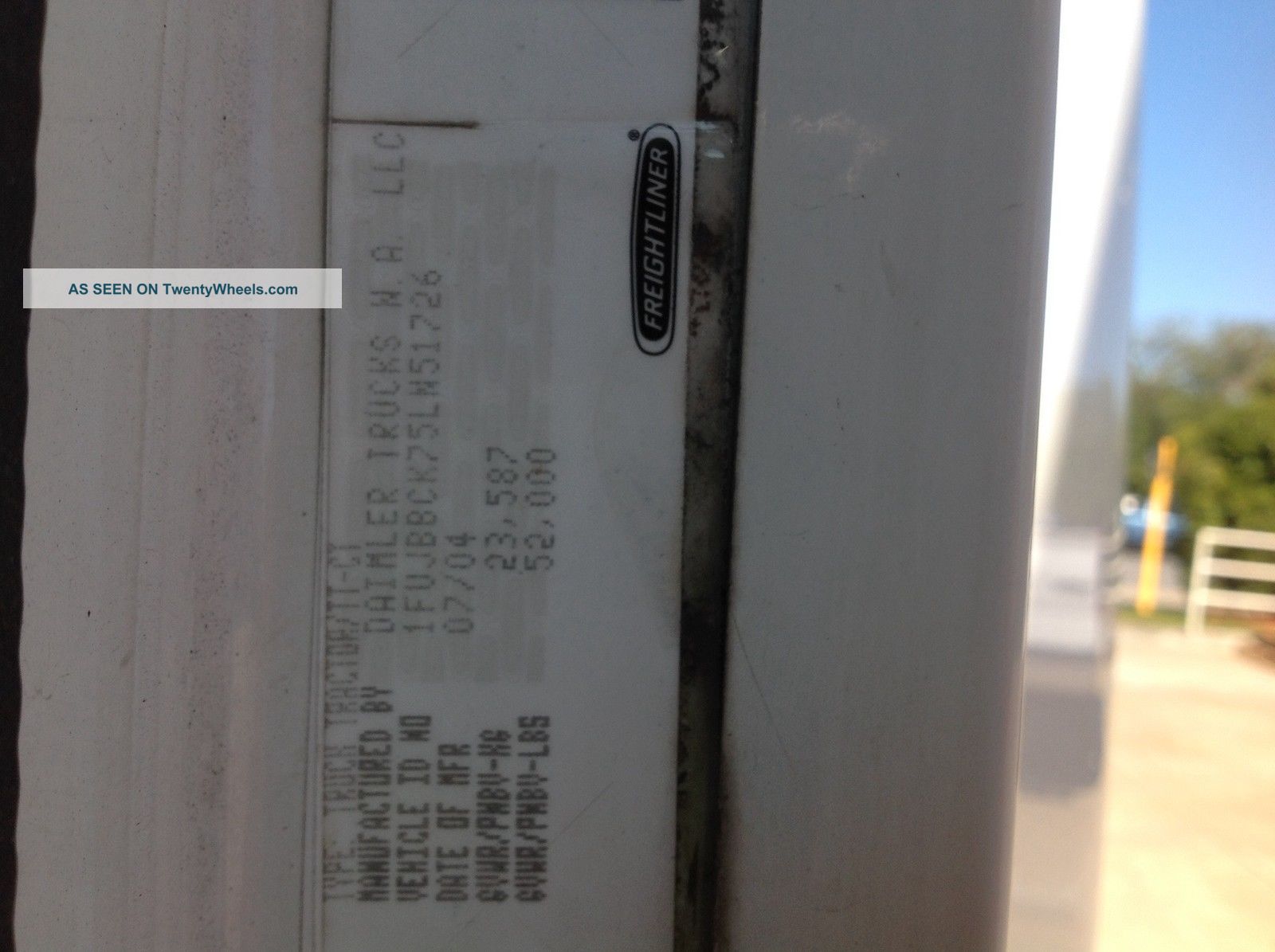 thumbnail image 2 of Evan-Fischer Pair Front Bumper Brackets For Freightliner Century Class 2005-2011 LH & RH 2 of 5