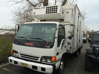 gmc w4500 2002 trucks box cube vans commercial trailers vehicles van other