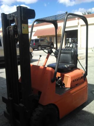 Hyster Pneumatic Tire Forklift. photo