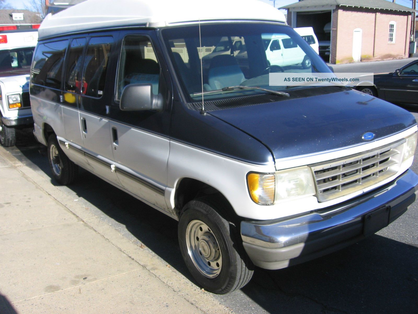 1995 Ford Ford High Top Van Utility / Service Trucks photo