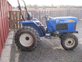 Holland T1510 Tractor photo