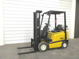 Yale Glp030,  3,  000 Pneumatic Tire Forklift,  Lp Gas,  3 Stage,  S/s,  Runs Good photo