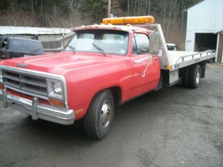 1985 Dodge 3500 photo