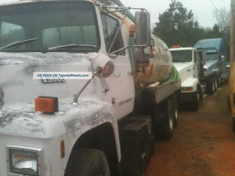 1989 Ford L9000 Other Heavy Duty Trucks photo