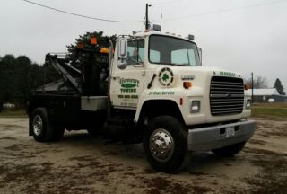 1989 Ford L - 8000 photo