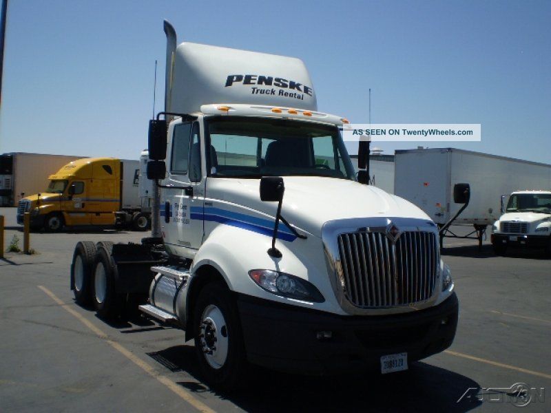 2012 International Prostar Daycab Semi Trucks photo