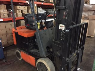 Toyota Forklift 5fbcu20 With Charger photo