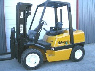 Yale Forklift Diesel Air Tire photo