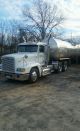 2000 Freightliner Fld 120 Daycab Semi Trucks photo 2