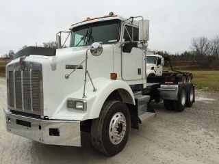 2001 Kenworth T800 photo