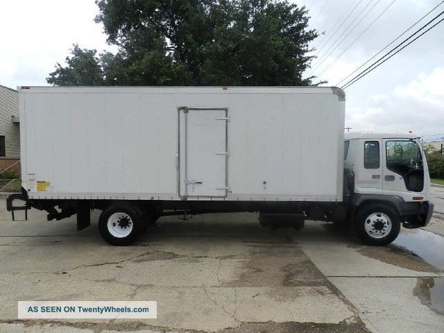 2006 Gmc Cab Over Bobtail Box Trucks / Cube Vans photo