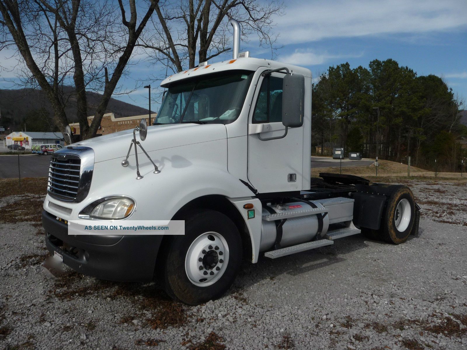 2006 Freightliner Cl12064s Daycab Semi Trucks photo