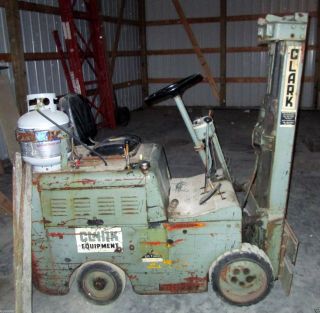 Clark Forklift Or Repair photo
