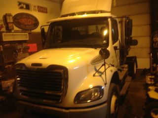 2007 Freightliner photo