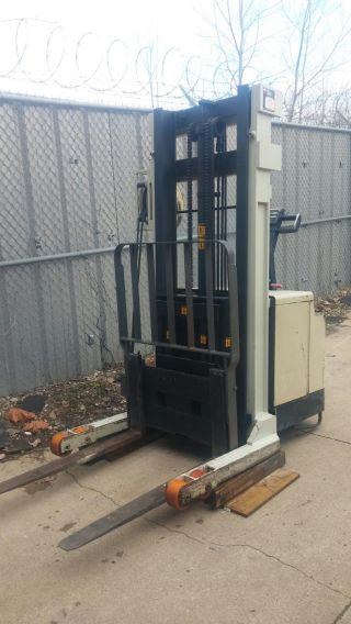 Crown 30wrtl - 150 Electric Walkie Stacker Hilo Fork Lift 150 Inch Mast W/ Charger photo