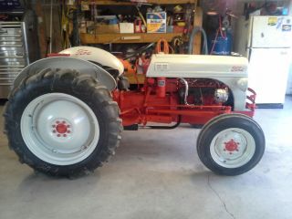 1949 Ford Tractor 8n photo
