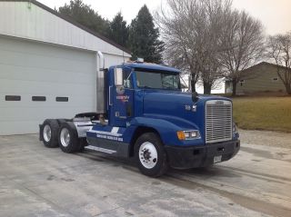 1997 Freightliner Fld 120 photo