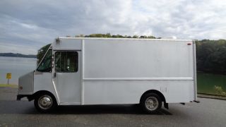 1998 Chevrolet Utilimaster Custom Delivery Truck photo