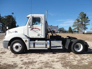 2005 Freightliner photo