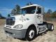 2005 Freightliner Daycab Semi Trucks photo 3