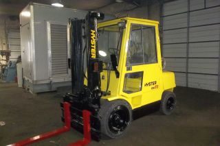 Hyster 6500 Lb Forklift Propane,  Enclosed Cab With Heat,  Solid Pneumatic Tire photo