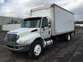 2007 International 4200 Box Truck photo