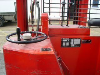 Offers Invited On Or Before Friday 30 Jan Lansing Bagnall Electric Fork Lift photo