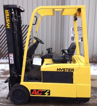 Hyster Model J40zt (2010) 4000lbs Capacity Great 3 Wheel Electric Forklift photo