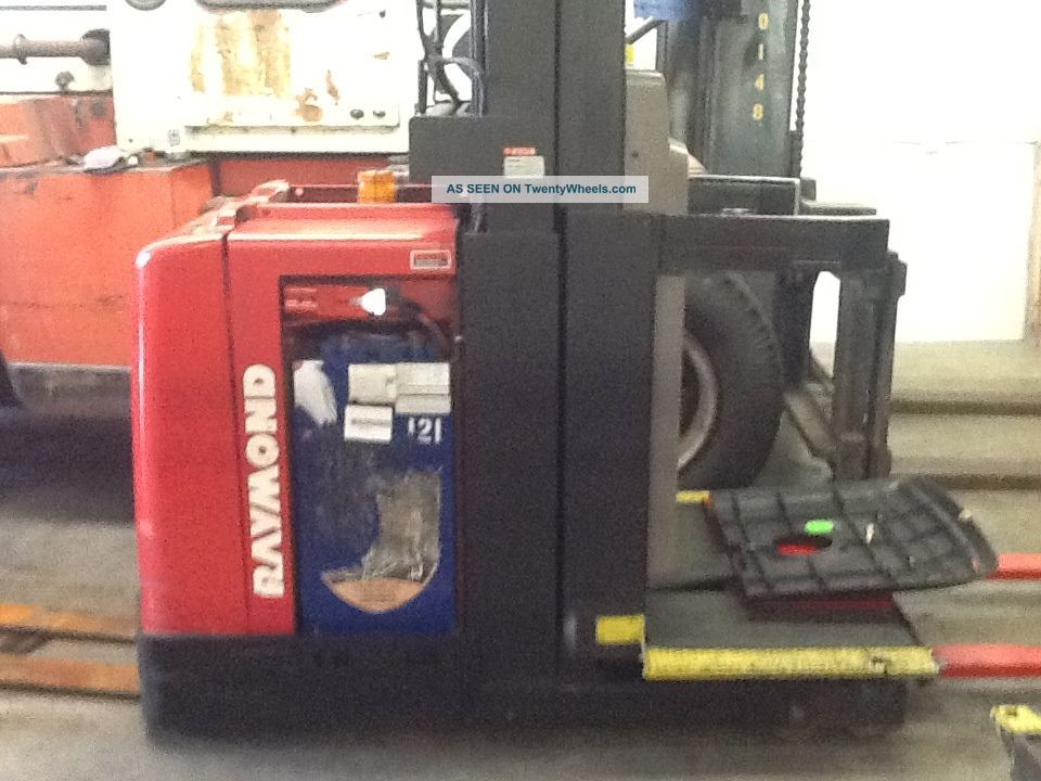 Raymond Electric Orderpicker Forklift Easi Opc30 20 Foot Lift Forklifts photo