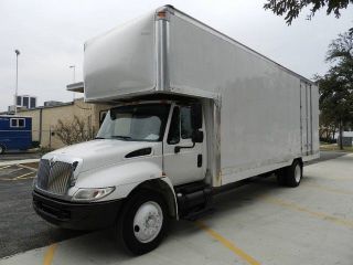 2006 International Moving Truck photo