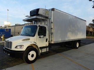 2008 Freightliner Box Truck photo