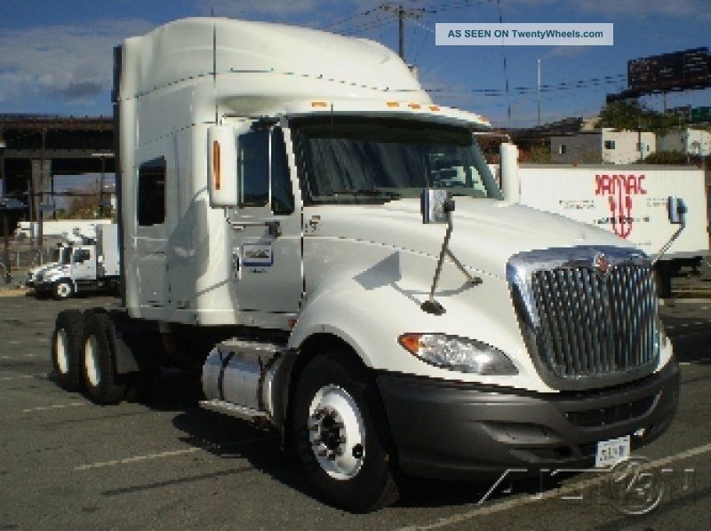2010 International Prostar Sleeper Semi Trucks photo