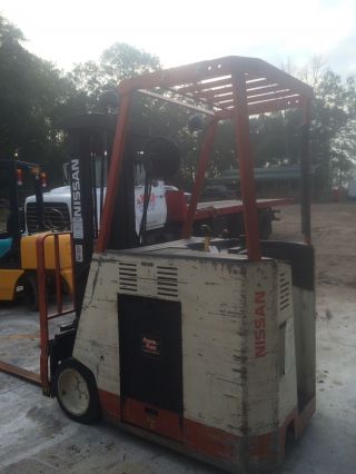 Nissan Electric Forklift photo