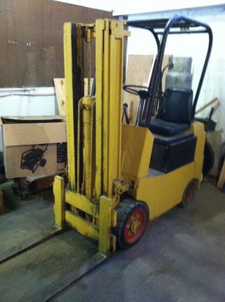 Yale Forklift 1978,  357a,  5155683 - 01,  Hours 2954 And Propane (lpg) photo