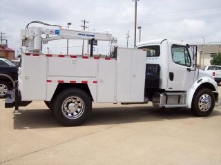 2007 Freightliner M2 106 Medium Duty 26,  000 Gvwr photo