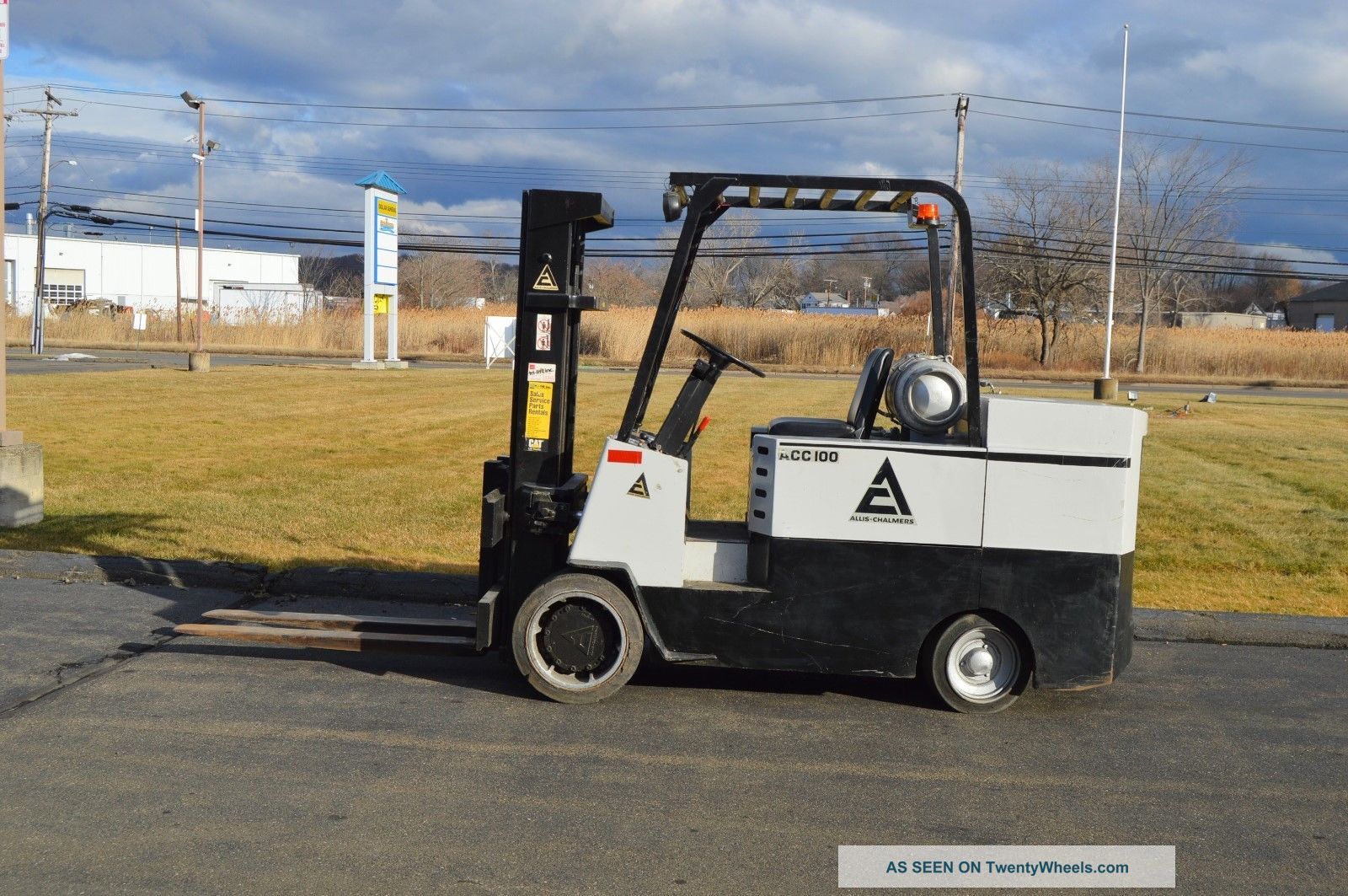 Allis - Chalmers Forklift,  Propane,  10000 Lb Capacity,  Runs & Looks Great Forklifts photo