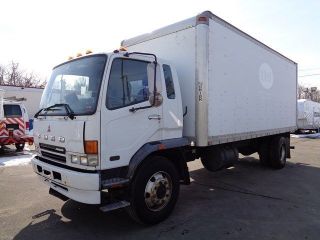 2007 Mitsubishi Fuso Fm260 20 ' Box Truck With Lift Gate photo