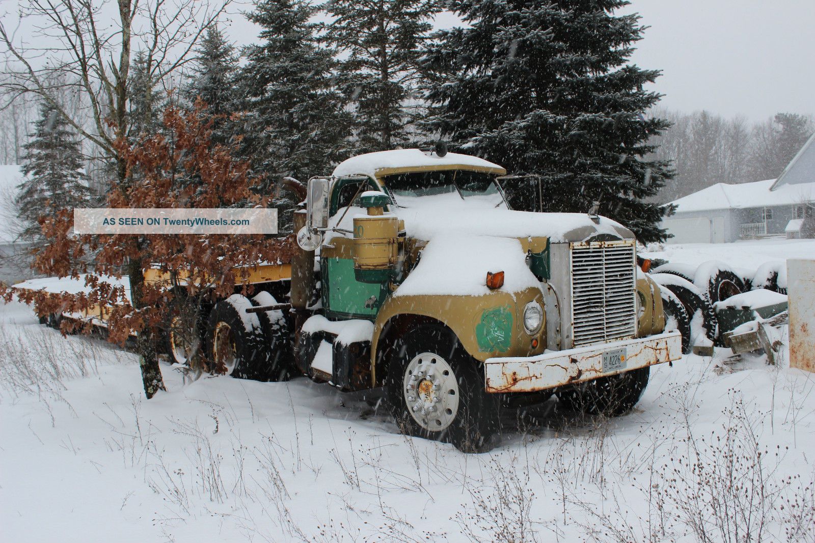 1962 Mack B615 Daycab Semi Trucks photo