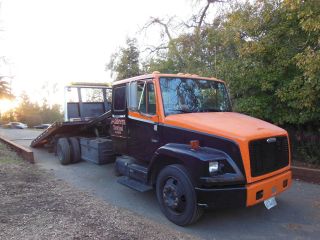 2001 Freightliner Fl - 60 photo