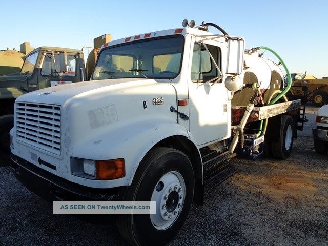 1998 International 4700 Vacuum,  Septic,  Tank,  Sewer,  Pump Truck Other Medium Duty Trucks photo