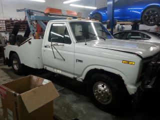 1984 Ford F - 350 Duty photo