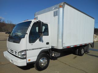 2007 Isuzu Npr Hd photo