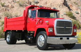 1987 Ford L8000 photo