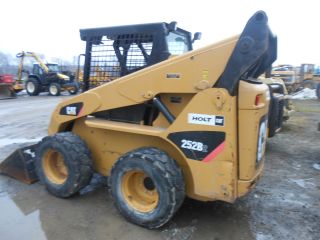 Cat 252b Skid Loader Low Hrs Good Tires Pilot Controls In Pa photo