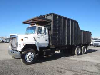1995 Ford L8000 Chipper / Landscaping / Trash Truck photo