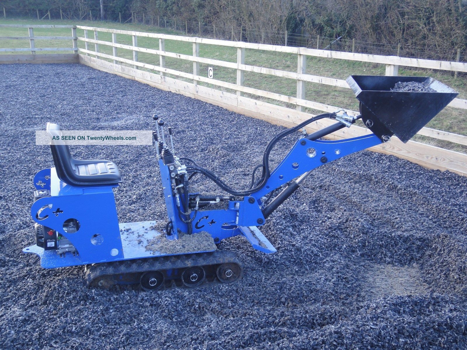 Micro Mini Digger Excavator La Sauterelle In Kit To Us Ports