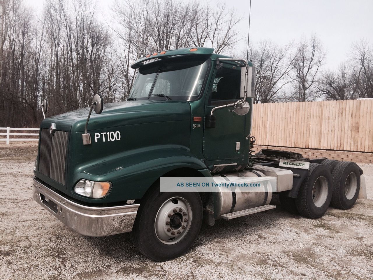 2005 International 9200 Daycab Semi Trucks photo
